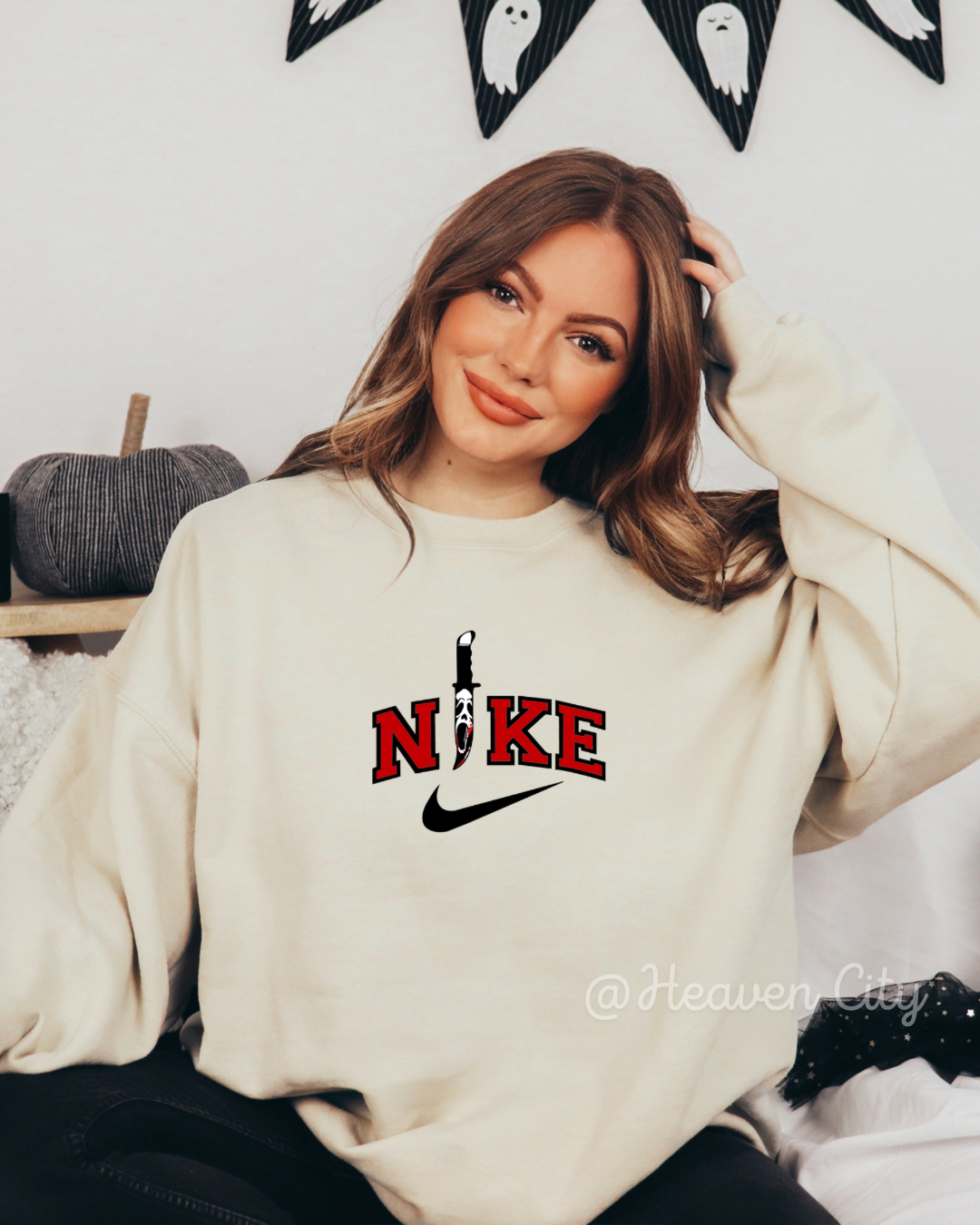 Scream Knife Crewneck